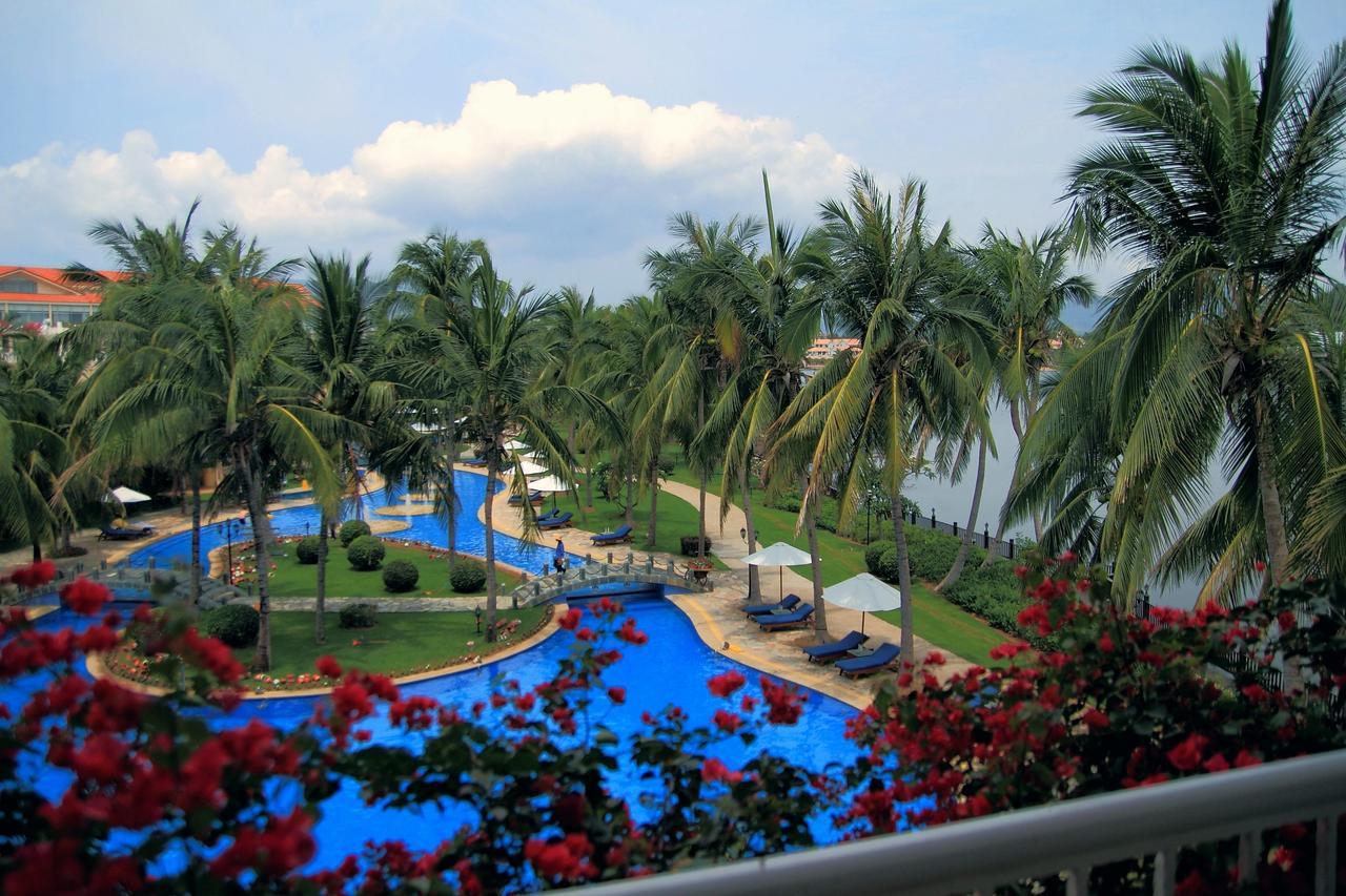 Sanya Resort Golden Palm Exterior photo