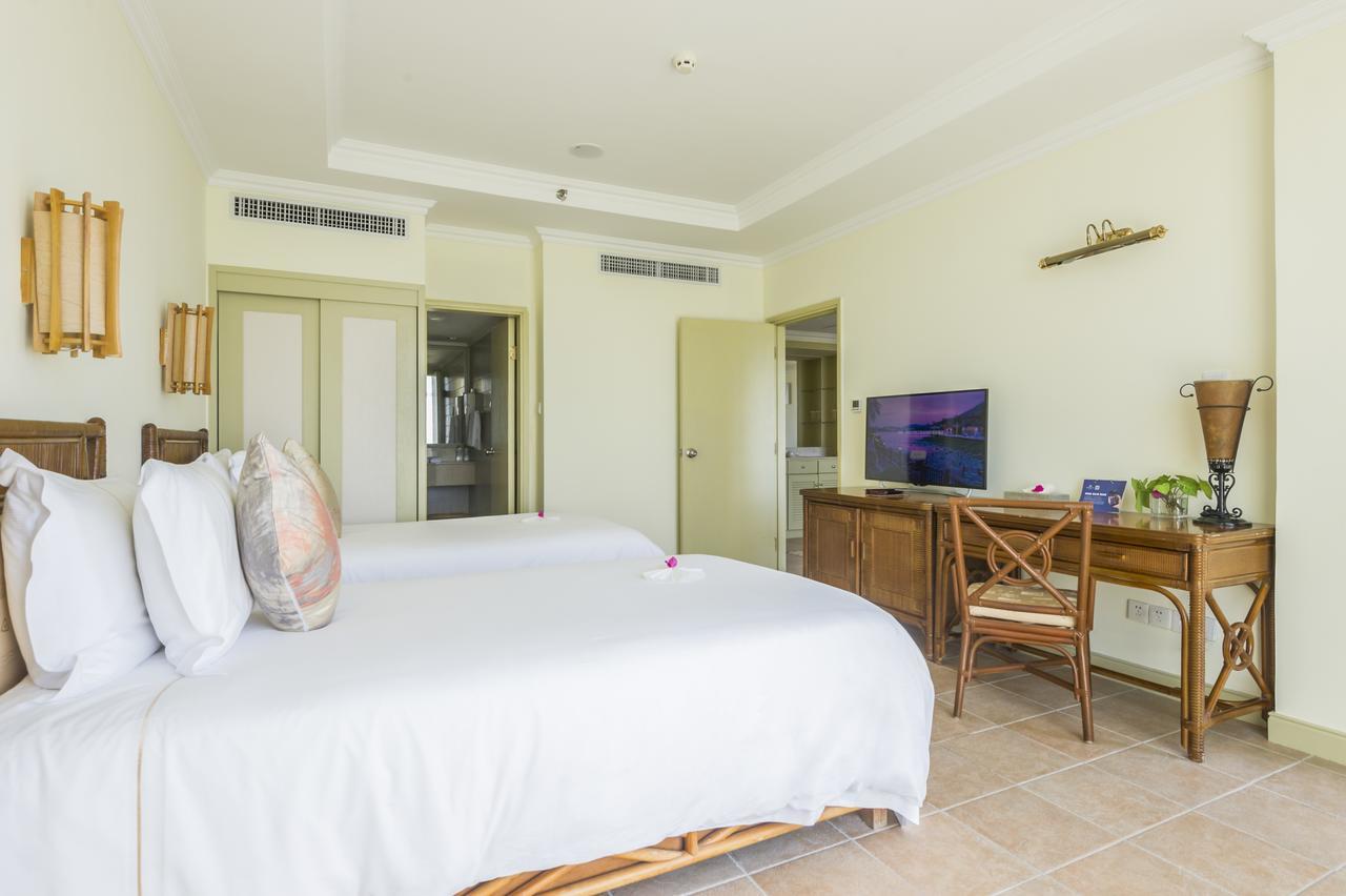 Sanya Resort Golden Palm Exterior photo